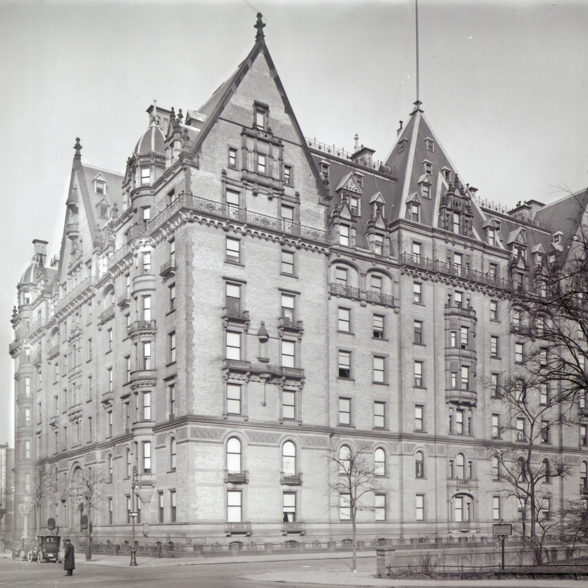 Le Dakota Building, New-York, Etats Unis (circa 1900)